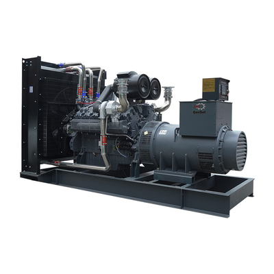comprare Gruppo elettrogeno diesel raffreddato ad acqua di 700kva Cummins con l'alternatore senza spazzola online manufacture